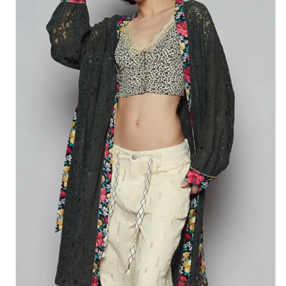 Sale ! POL Stunning Duster Floral Trim Lace Kimono